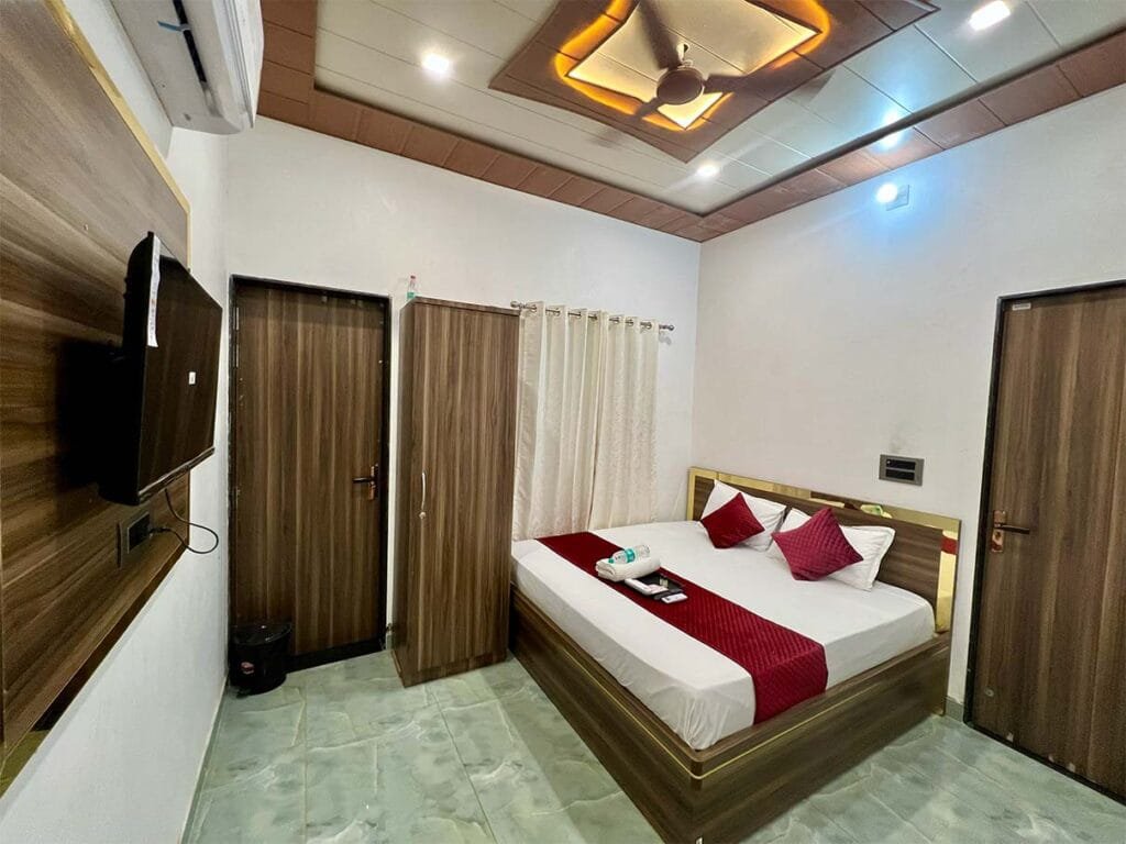 5 Bed AC Room